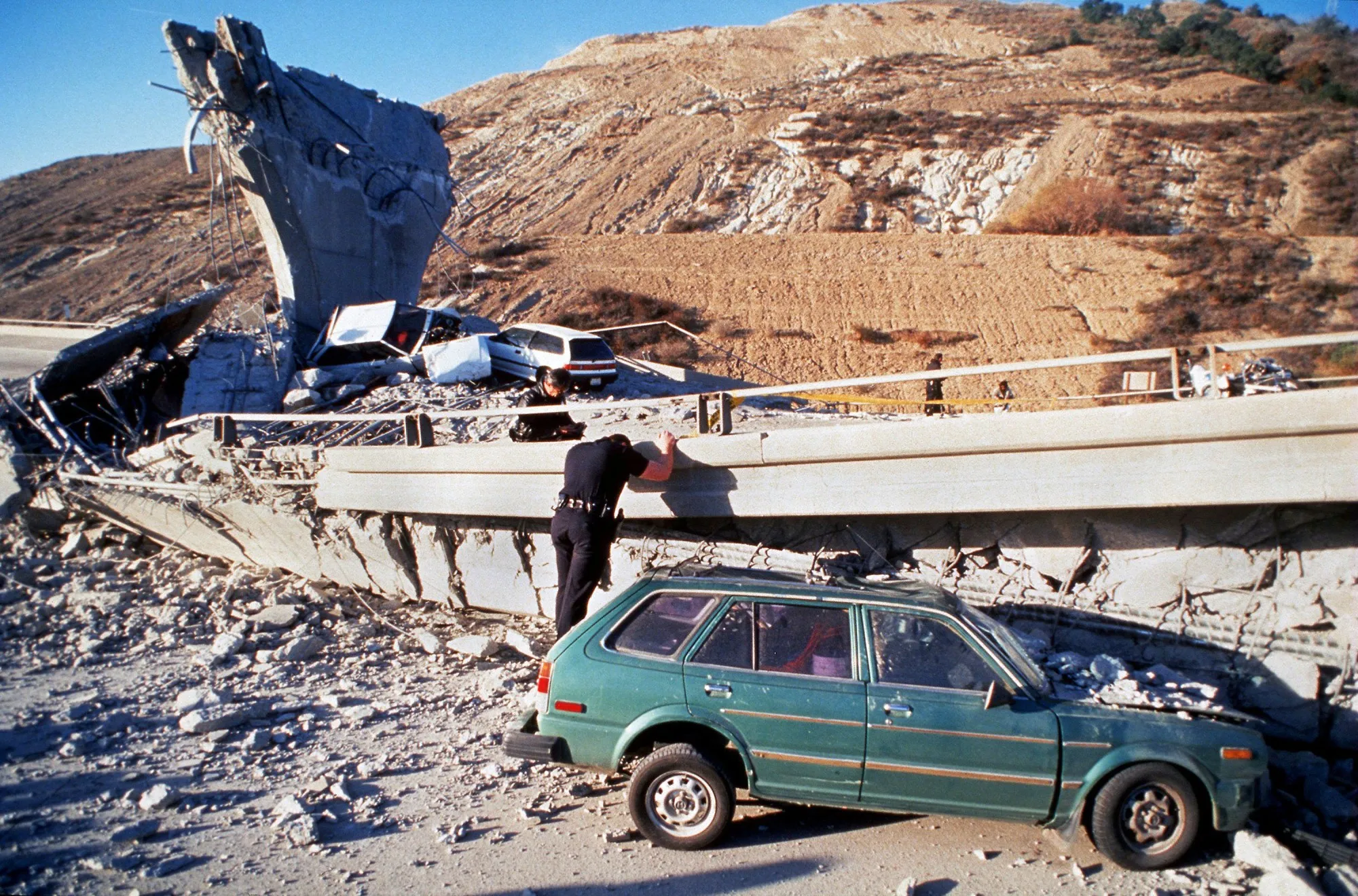 LDN-L-QUAKE-PAGE1-0117-01